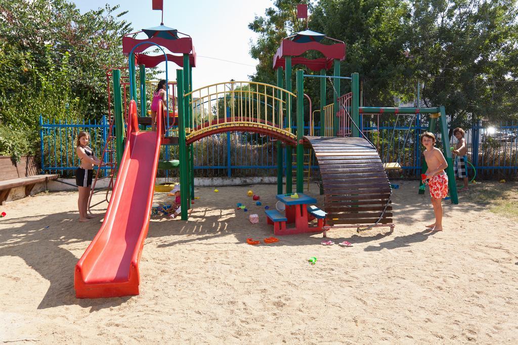 Perla Beach Holiday Club Hotel Приморско Екстериор снимка